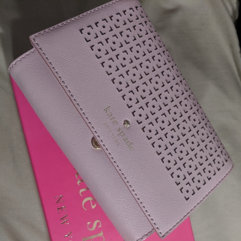 Crossbody Kate Spade Purse - Picture 1 of 8